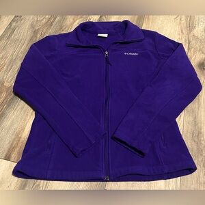 Women’s Columbia zip up jacket 💜